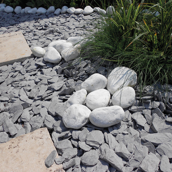 Charcoal-Slate-40mm-Garden.jpg